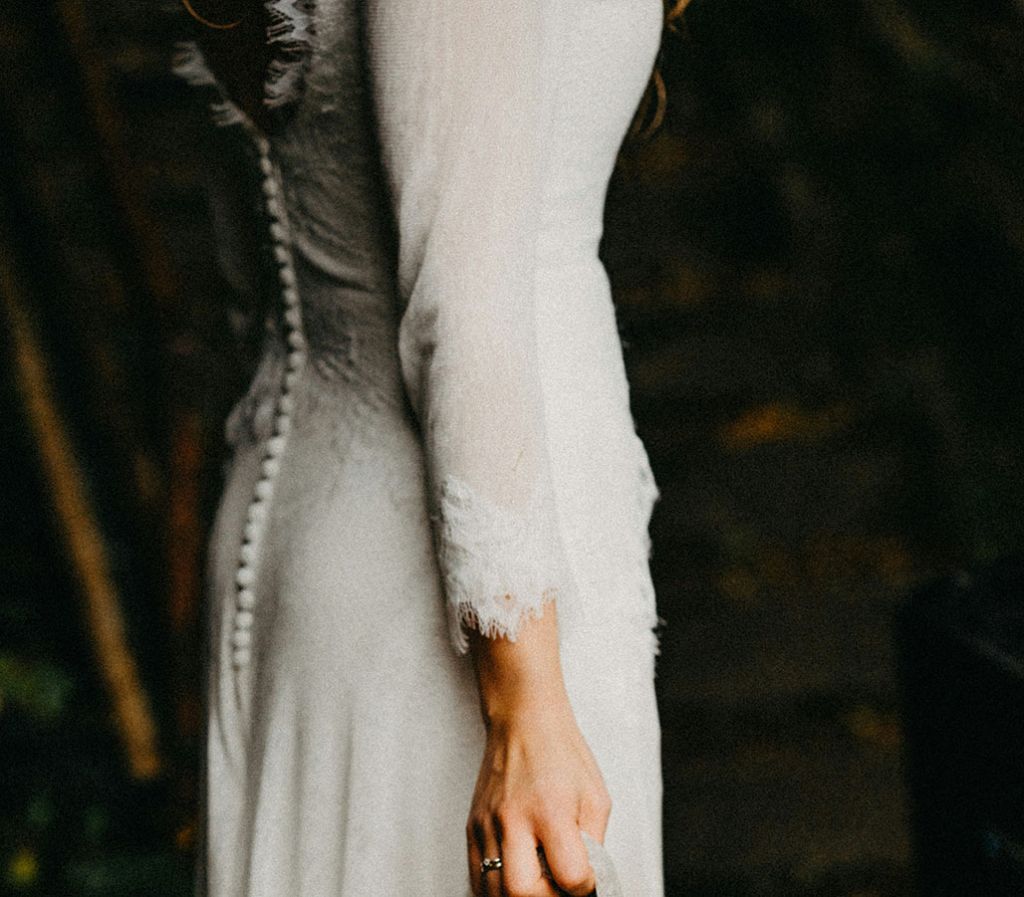 second-hand or vintage wedding dresses